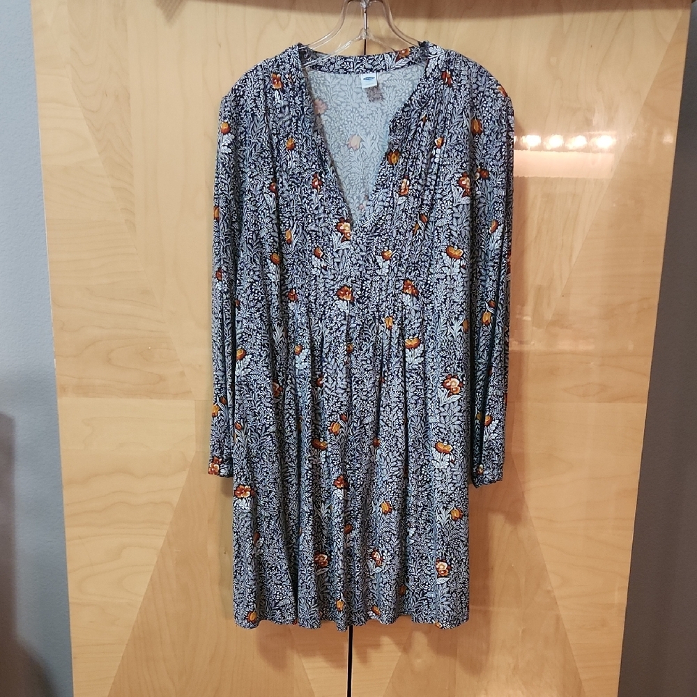Women's Old Navy Fall Floral Print Tunic Top Size Medium Black, White, Orange